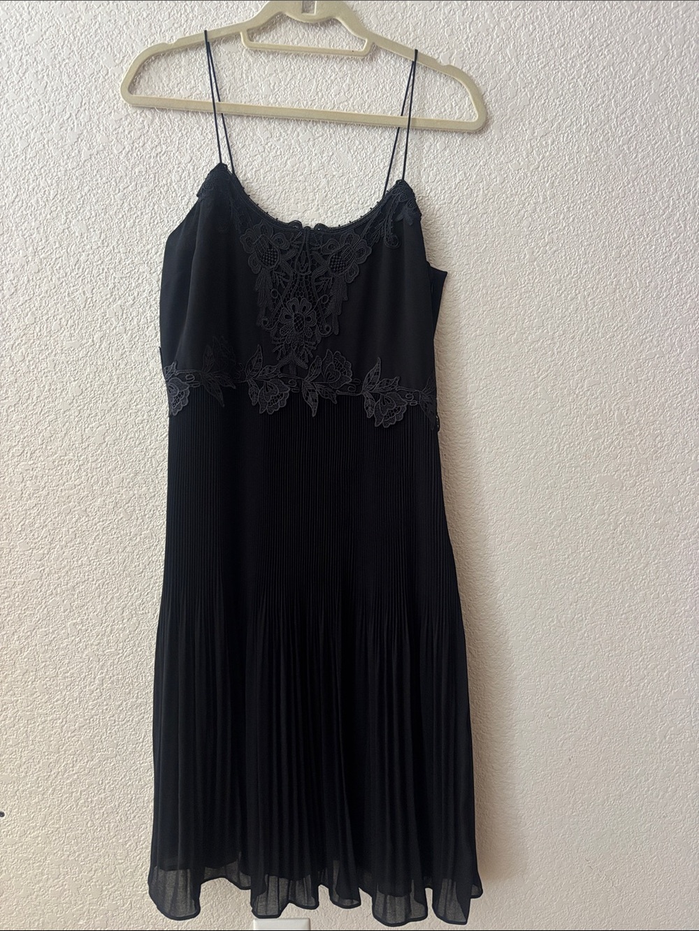 Oasis Black Lace-Trim Pleated Midi Dress